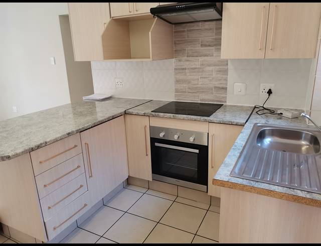 3 BEDROOM APARTMENT FOR SALE IN WITFIELD
